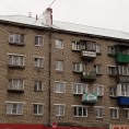 Продолжается капитальный ремонт кровли по ул. 10 годовщины октября, д. 35
