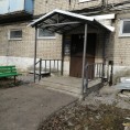 Завершена установка козырьков над подъездами по ул. Социализма, д. 29