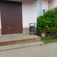 Установка урн в доме № 96 по улице Октябрьской революции