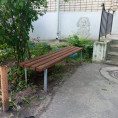Установка лавочки в доме № 88 по улице Октябрьской революции